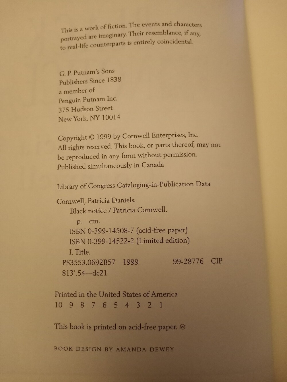NWOT Patricia Cornwell Black Notice Book - Picture 6 of 6